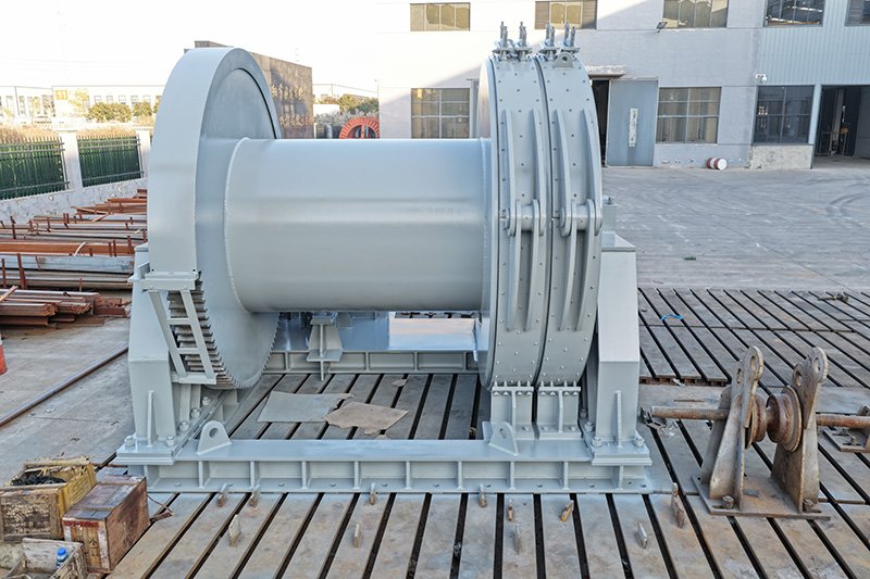 Electric Winches 23