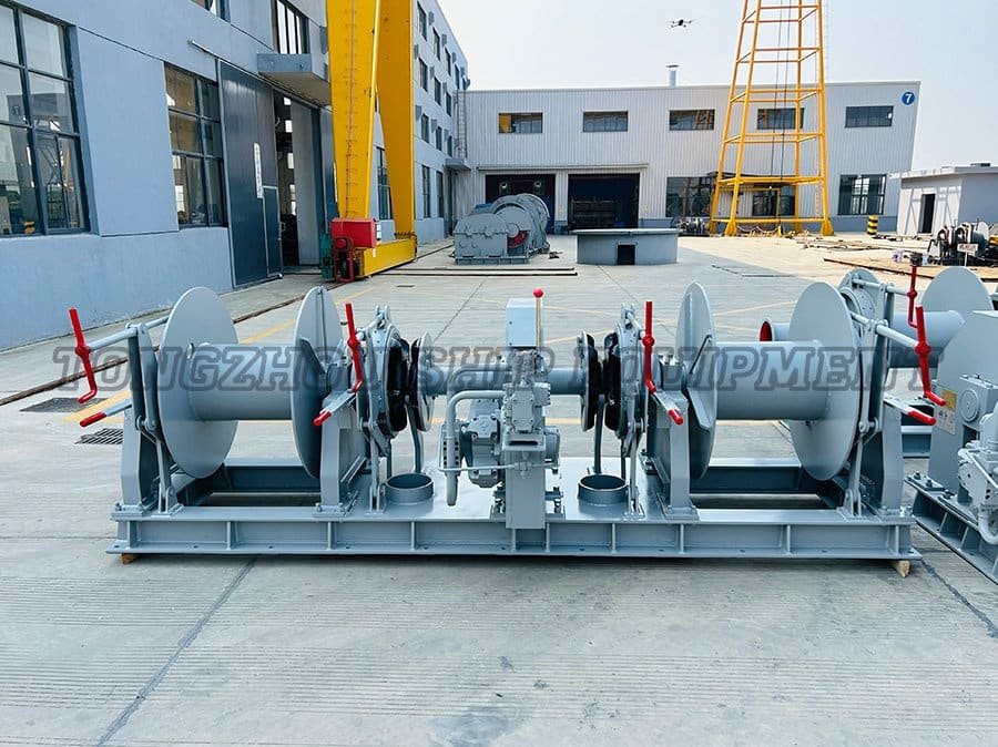 Hydraulic Combined Windlass And Mooring Winch 15