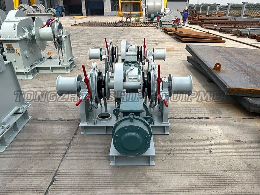 Electric Windlass 11