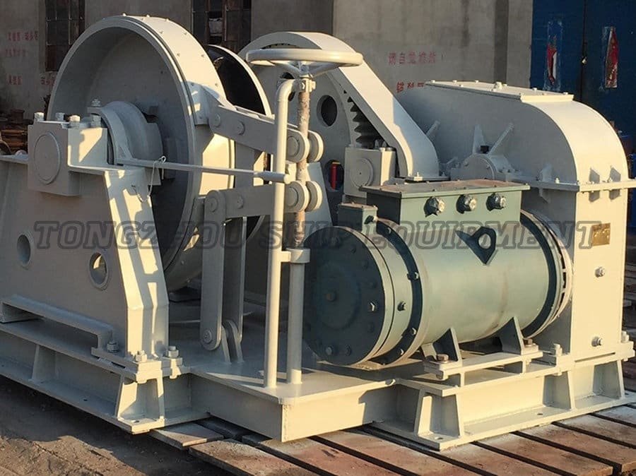 Electric Windlass 08