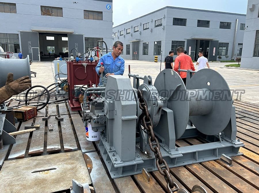 Hydraulic Combined Windlass And Mooring Winch 06