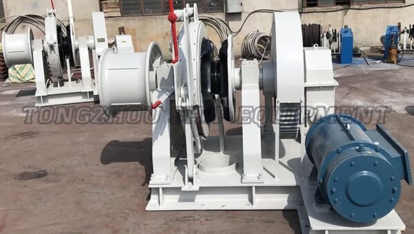 Electric Windlass 06