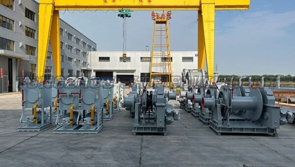 Hydraulic Windlass 15