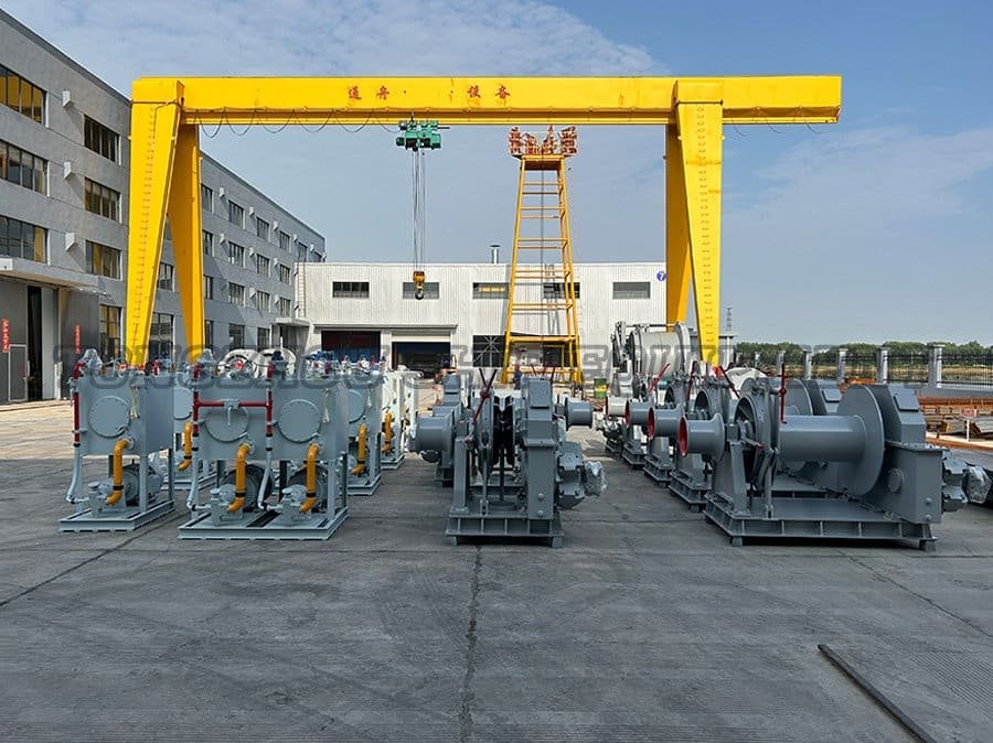 Hydraulic Windlass 15