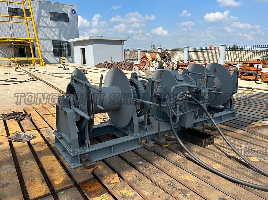 Hydraulic Combined Windlass And Mooring Winch 22