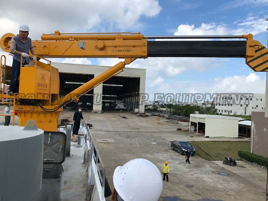 4T-6M Telescopic Crane