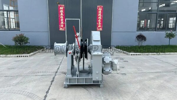 Hydraulic Windlass 12