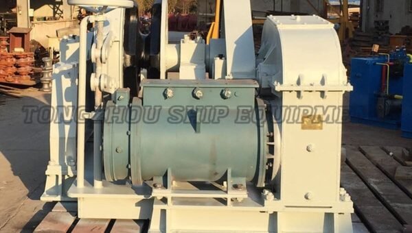 Electric Windlass 03