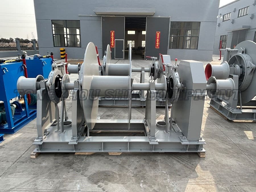 Hydraulic Combined Windlass And Mooring Winch 12