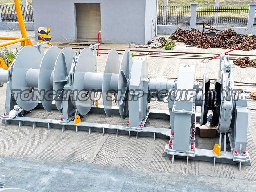 Hydraulic Windlass 06
