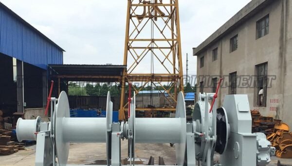 Hydraulic Combined Windlass And Mooring Winch 21
