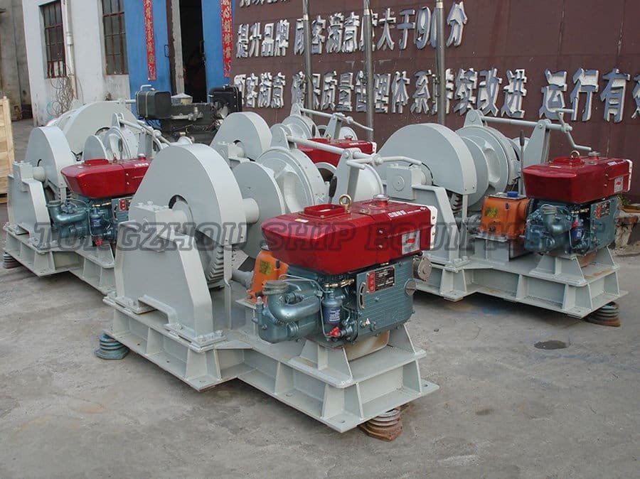 Diesel-Powered Windlass 03