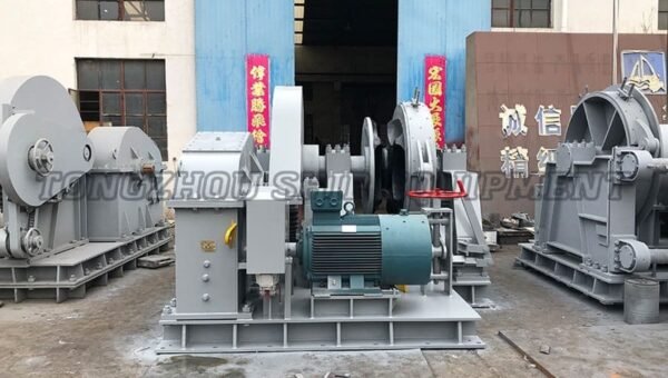 Electric Windlass 04
