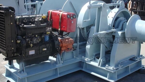 Diesel-Powered Combined Windlass And Mooring Winch 03