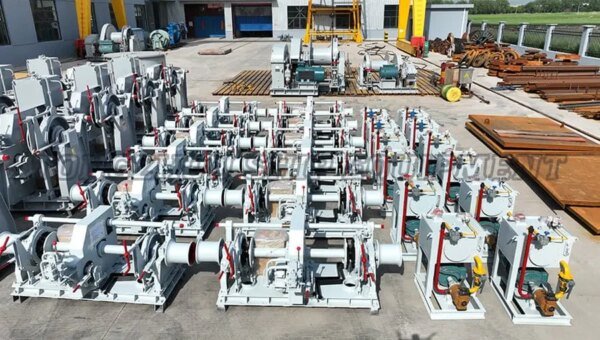 Hydraulic Windlass 04