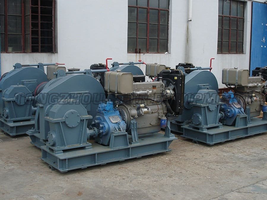 Diesel-Powered Windlass 19