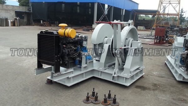 Diesel-Powered Windlass 14