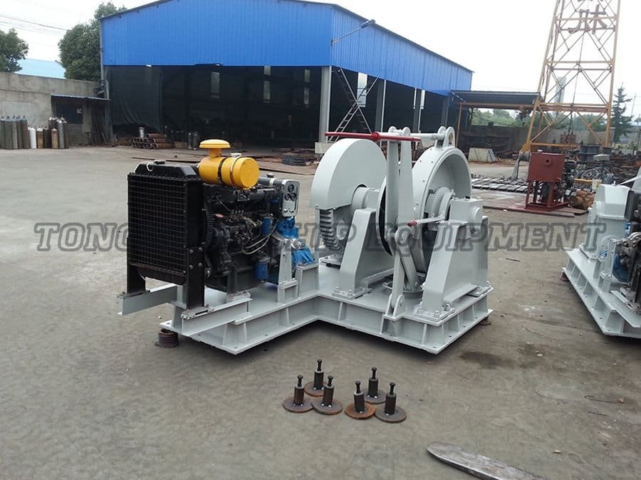 Diesel-Powered Windlass 14
