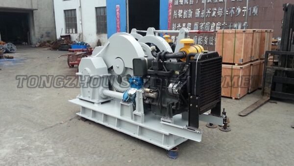 Diesel-Powered Windlass 05