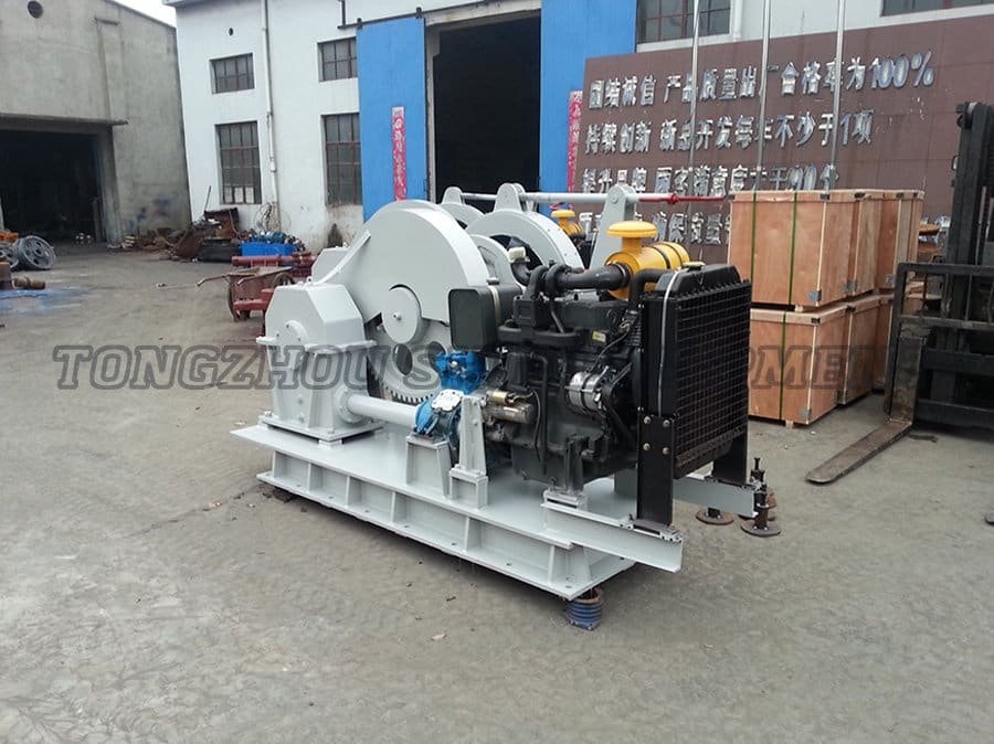 Diesel-Powered Windlass 05