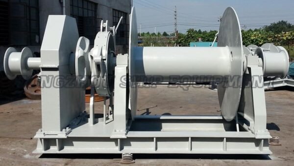 Hydraulic Combined Windlass And Mooring Winch 17