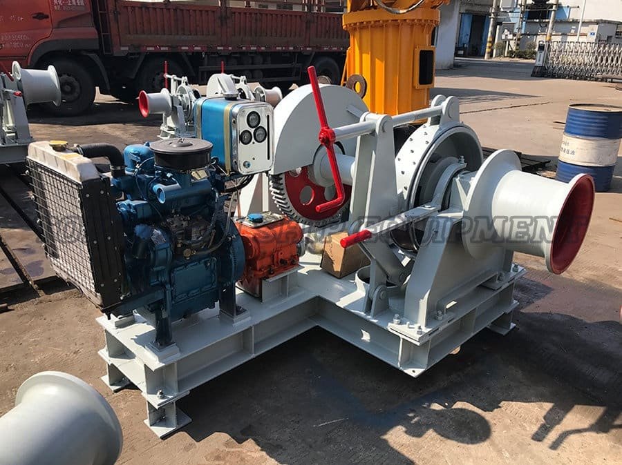 Diesel-Powered Windlass 17