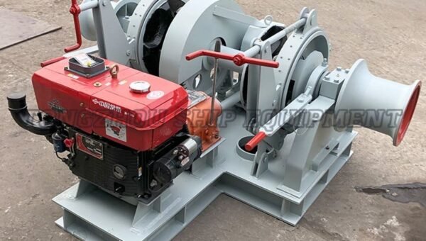 Diesel-Powered Windlass 08