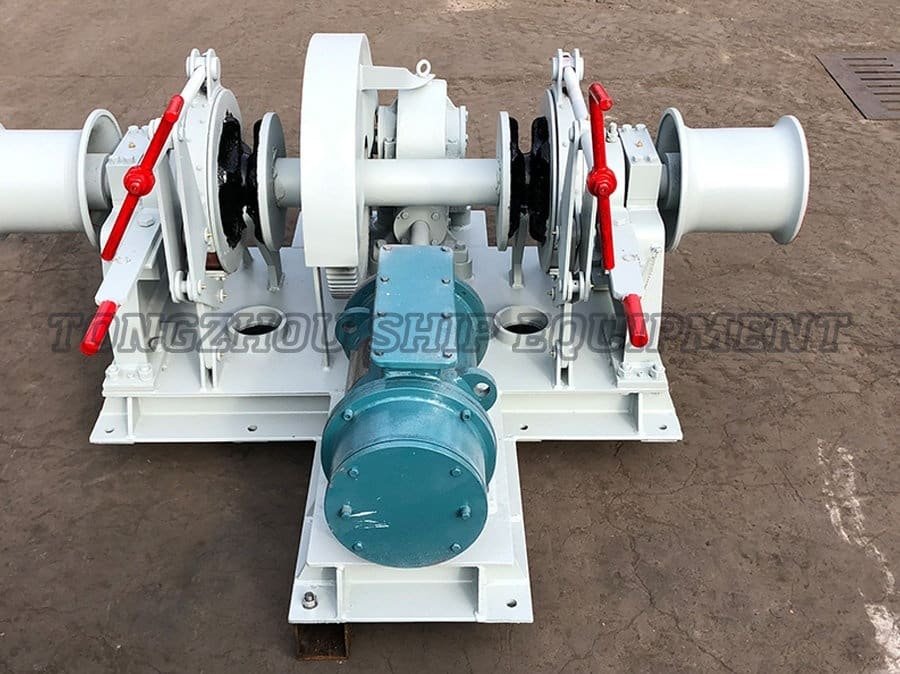 Electric Windlass 14
