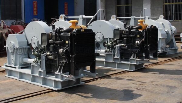 Diesel-Powered Windlass 04